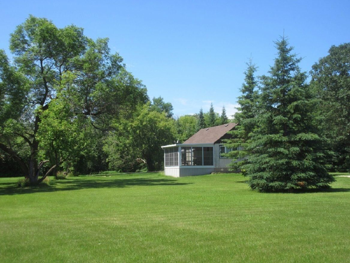 6 Bilan Rd S, Manitoba R0E 1A0, 2 Bedrooms Bedrooms, ,1 BathroomBathrooms,Residential,Sold,1093 6 Bilan Rd S, Manitoba R0E 1A0, 2 Bedrooms Bedrooms, ,1 BathroomBathrooms,Residential,Sold,1093