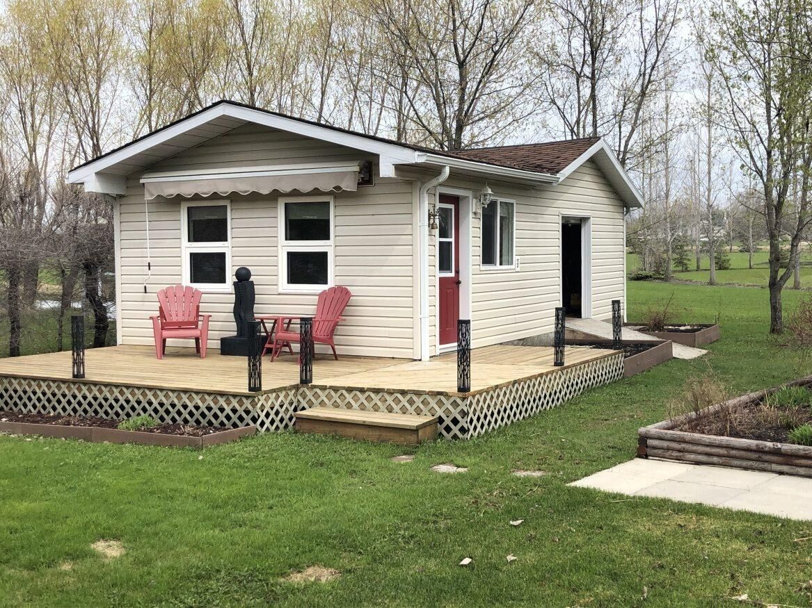 41 South Maple Drive, Manitoba R0E 1A0, 4 Bedrooms Bedrooms, ,3 BathroomsBathrooms,Residential,Sold,1103 41 South Maple Drive, Manitoba R0E 1A0, 4 Bedrooms Bedrooms, ,3 BathroomsBathrooms,Residential,Sold,1103