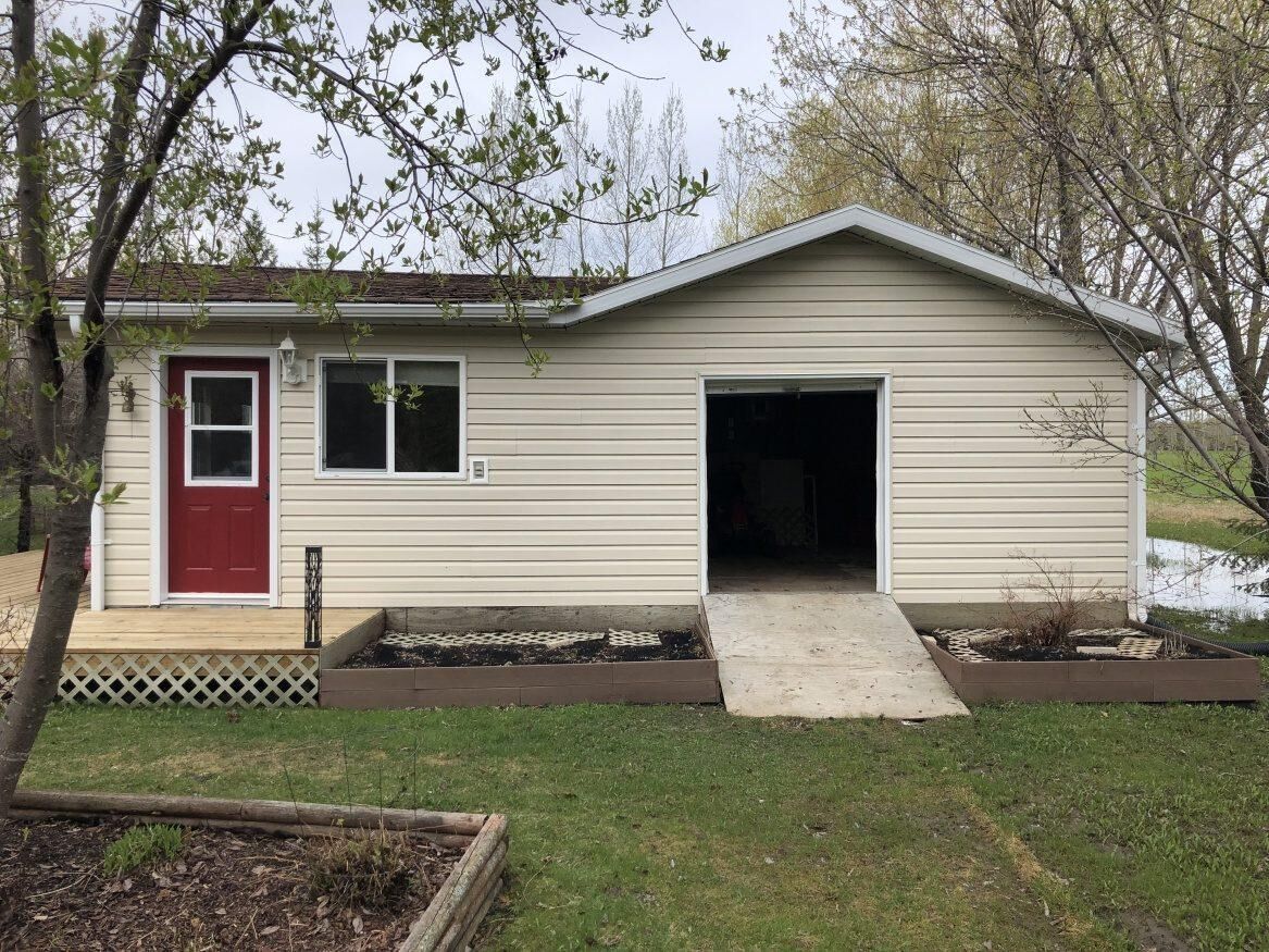 41 South Maple Drive, Manitoba R0E 1A0, 4 Bedrooms Bedrooms, ,3 BathroomsBathrooms,Residential,Sold,1103 41 South Maple Drive, Manitoba R0E 1A0, 4 Bedrooms Bedrooms, ,3 BathroomsBathrooms,Residential,Sold,1103