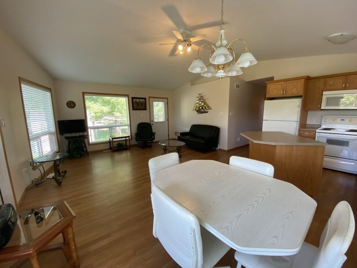 22 FRANCIS, Manitoba R0E 1A0, 3 Bedrooms Bedrooms, ,1 BathroomBathrooms,Residential,Sold,1131 22 FRANCIS, Manitoba R0E 1A0, 3 Bedrooms Bedrooms, ,1 BathroomBathrooms,Residential,Sold,1131