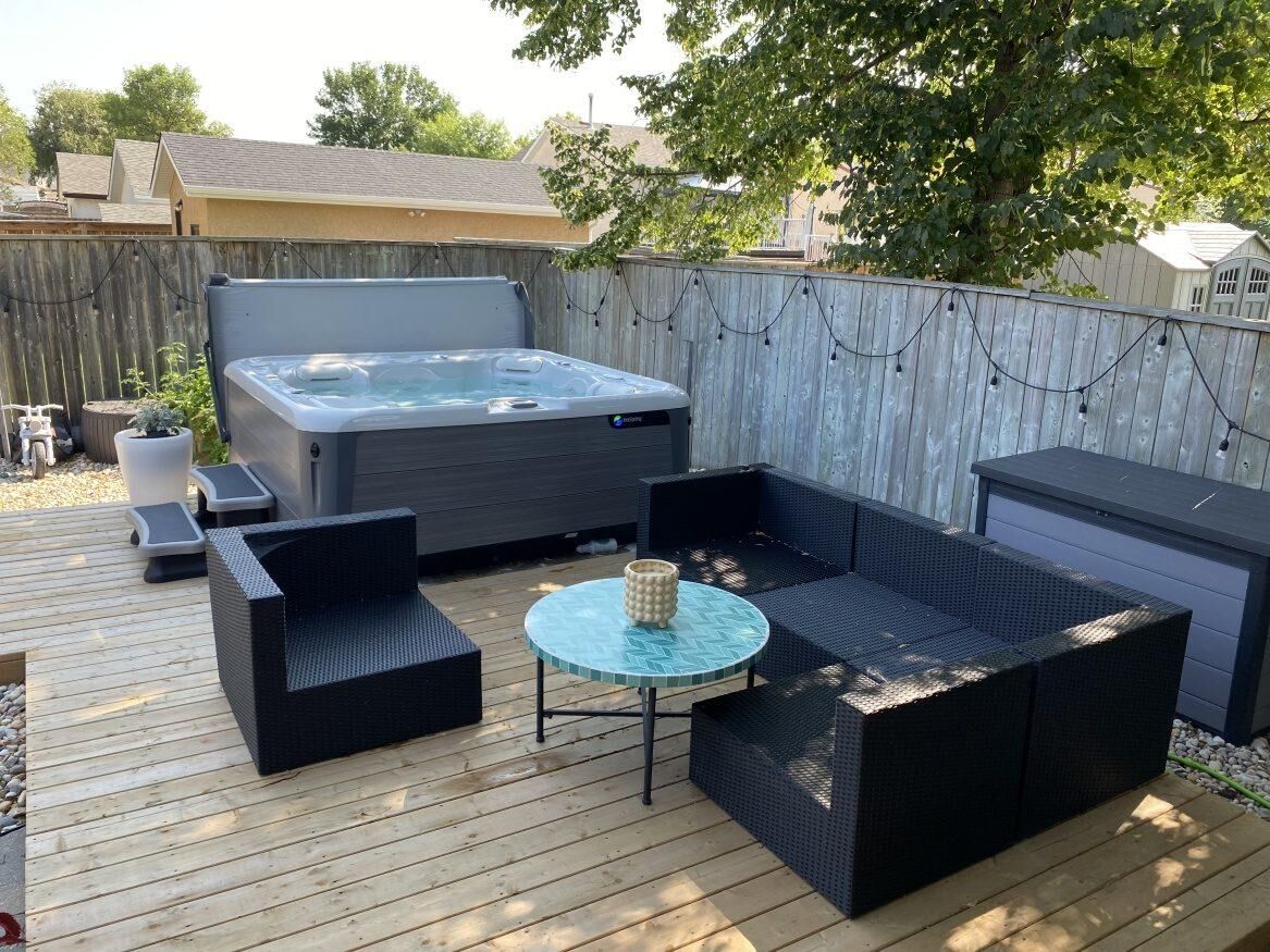 7 Furness Bay, Manitoba R2N 2S9, 3 Bedrooms Bedrooms, ,3 BathroomsBathrooms,Residential,Sold,1137 7 Furness Bay, Manitoba R2N 2S9, 3 Bedrooms Bedrooms, ,3 BathroomsBathrooms,Residential,Sold,1137