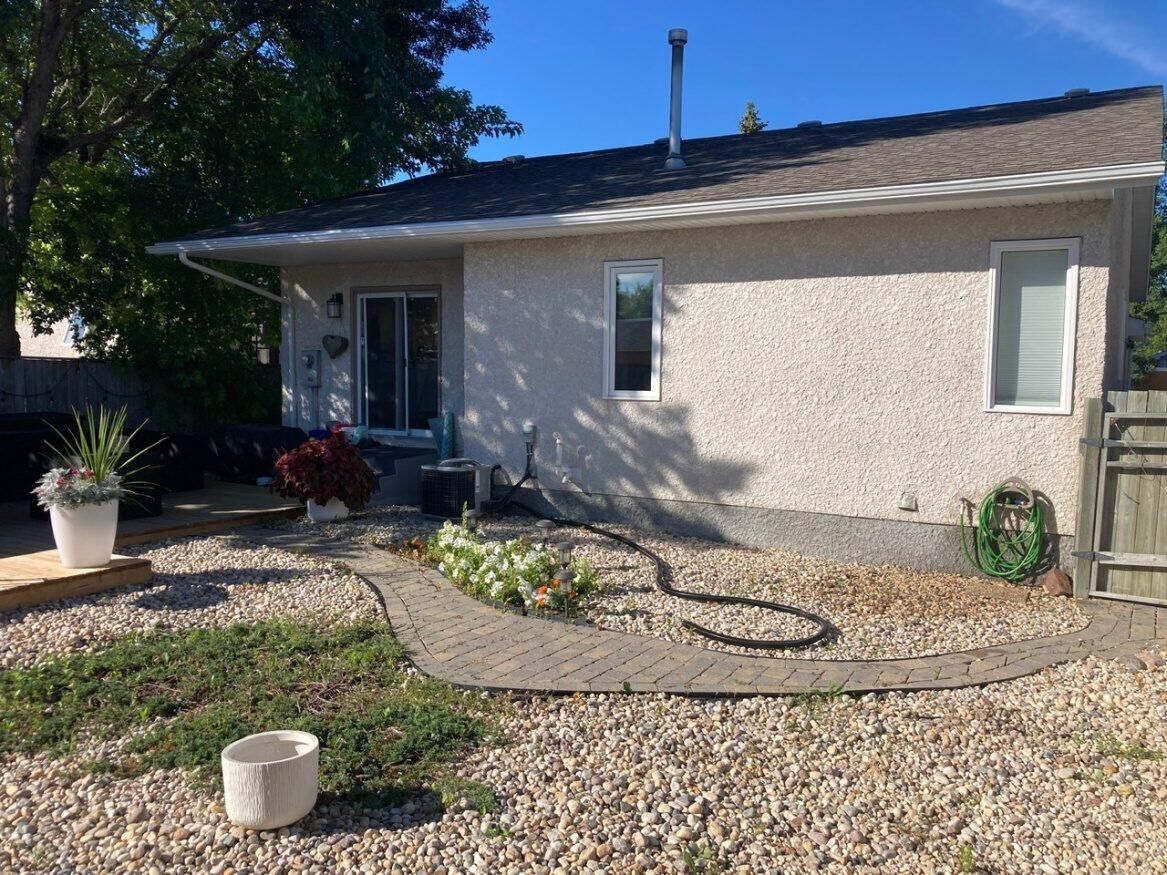 7 Furness Bay, Manitoba R2N 2S9, 3 Bedrooms Bedrooms, ,3 BathroomsBathrooms,Residential,Sold,1137 7 Furness Bay, Manitoba R2N 2S9, 3 Bedrooms Bedrooms, ,3 BathroomsBathrooms,Residential,Sold,1137