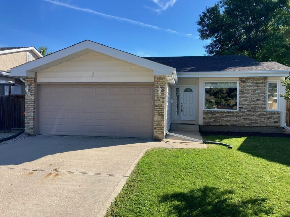 7 Furness Bay, Manitoba R2N 2S9, 3 Bedrooms Bedrooms, ,3 BathroomsBathrooms,Residential,Sold,1137 7 Furness Bay, Manitoba R2N 2S9, 3 Bedrooms Bedrooms, ,3 BathroomsBathrooms,Residential,Sold,1137