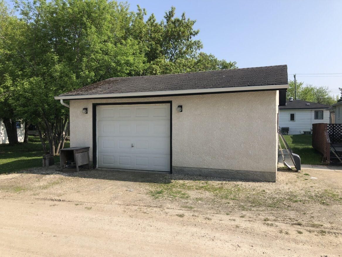 196 PARK, Manitoba R0E 1A0, 2 Bedrooms Bedrooms, ,1 BathroomBathrooms,Residential,Sold,1171 196 PARK, Manitoba R0E 1A0, 2 Bedrooms Bedrooms, ,1 BathroomBathrooms,Residential,Sold,1171