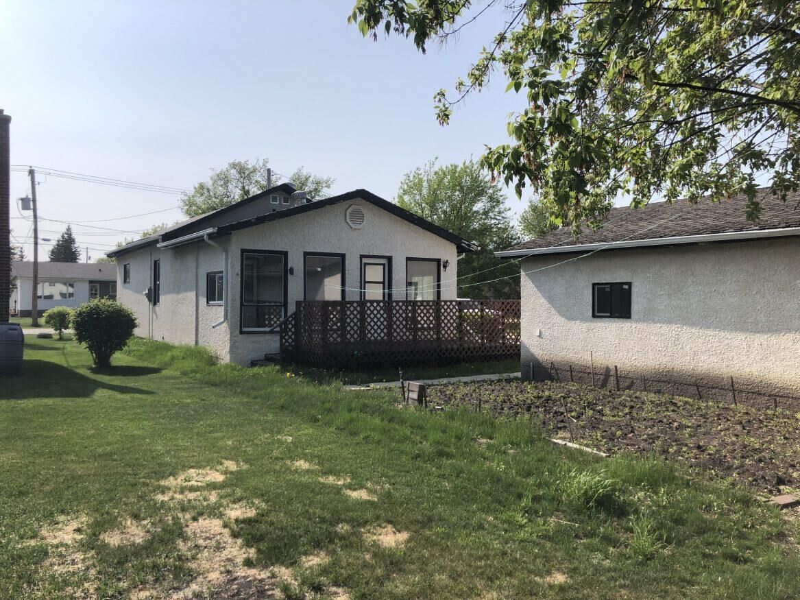 196 PARK, Manitoba R0E 1A0, 2 Bedrooms Bedrooms, ,1 BathroomBathrooms,Residential,Sold,1171 196 PARK, Manitoba R0E 1A0, 2 Bedrooms Bedrooms, ,1 BathroomBathrooms,Residential,Sold,1171