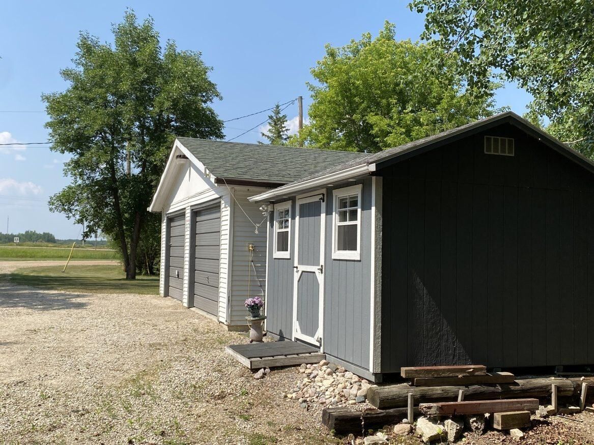 3 River Drive, Manitoba R0E 1A0, 3 Bedrooms Bedrooms, ,2 BathroomsBathrooms,Residential,Sold,1176 3 River Drive, Manitoba R0E 1A0, 3 Bedrooms Bedrooms, ,2 BathroomsBathrooms,Residential,Sold,1176