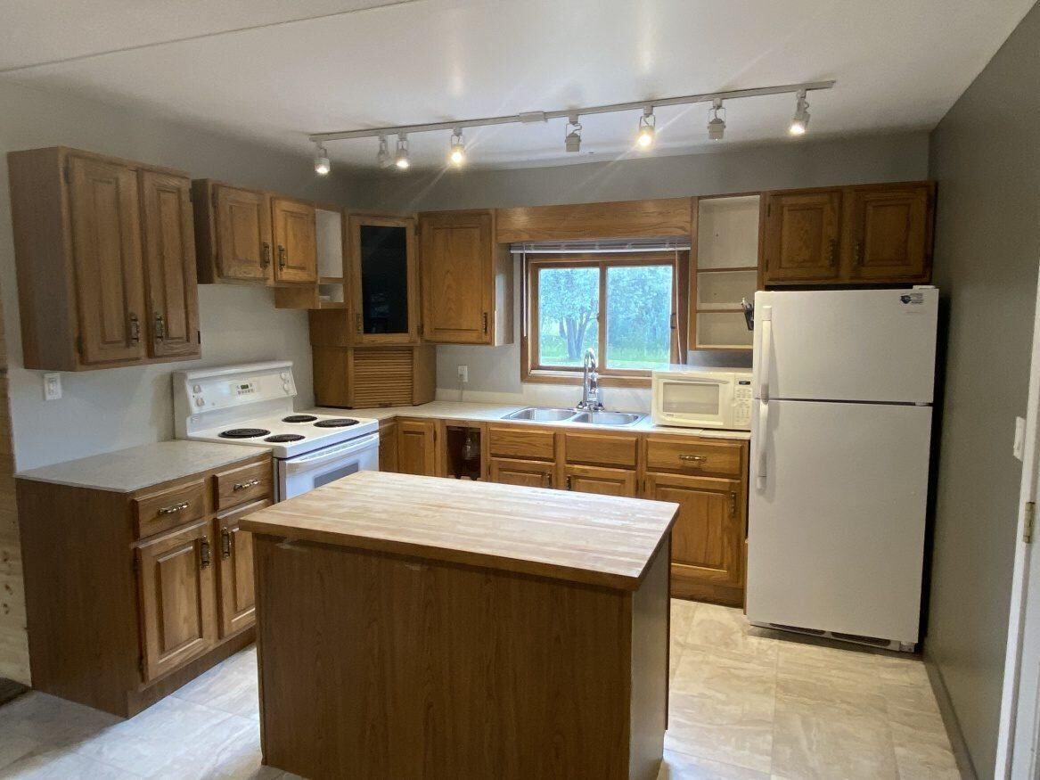 55 Pine Ridge Drive, Manitoba R0E 1A0, 3 Bedrooms Bedrooms, ,1 BathroomBathrooms,Residential,Sold,1178 55 Pine Ridge Drive, Manitoba R0E 1A0, 3 Bedrooms Bedrooms, ,1 BathroomBathrooms,Residential,Sold,1178