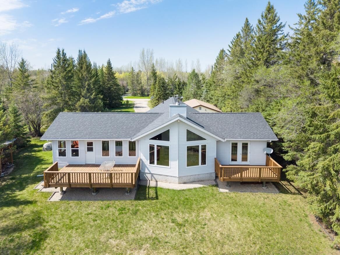 11 South Maple Drive, Manitoba R0E 1A0, 3 Bedrooms Bedrooms, 0 ,2 BathroomsBathrooms,Residential,Sold,0,1293 11 South Maple Drive, Manitoba R0E 1A0, 3 Bedrooms Bedrooms, 0 ,2 BathroomsBathrooms,Residential,Sold,0,1293