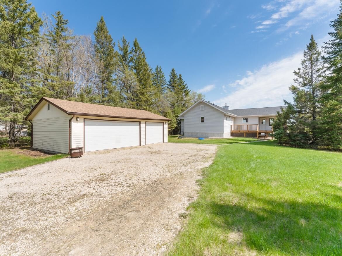 11 South Maple Drive, Manitoba R0E 1A0, 3 Bedrooms Bedrooms, 0 ,2 BathroomsBathrooms,Residential,Sold,0,1293 11 South Maple Drive, Manitoba R0E 1A0, 3 Bedrooms Bedrooms, 0 ,2 BathroomsBathrooms,Residential,Sold,0,1293