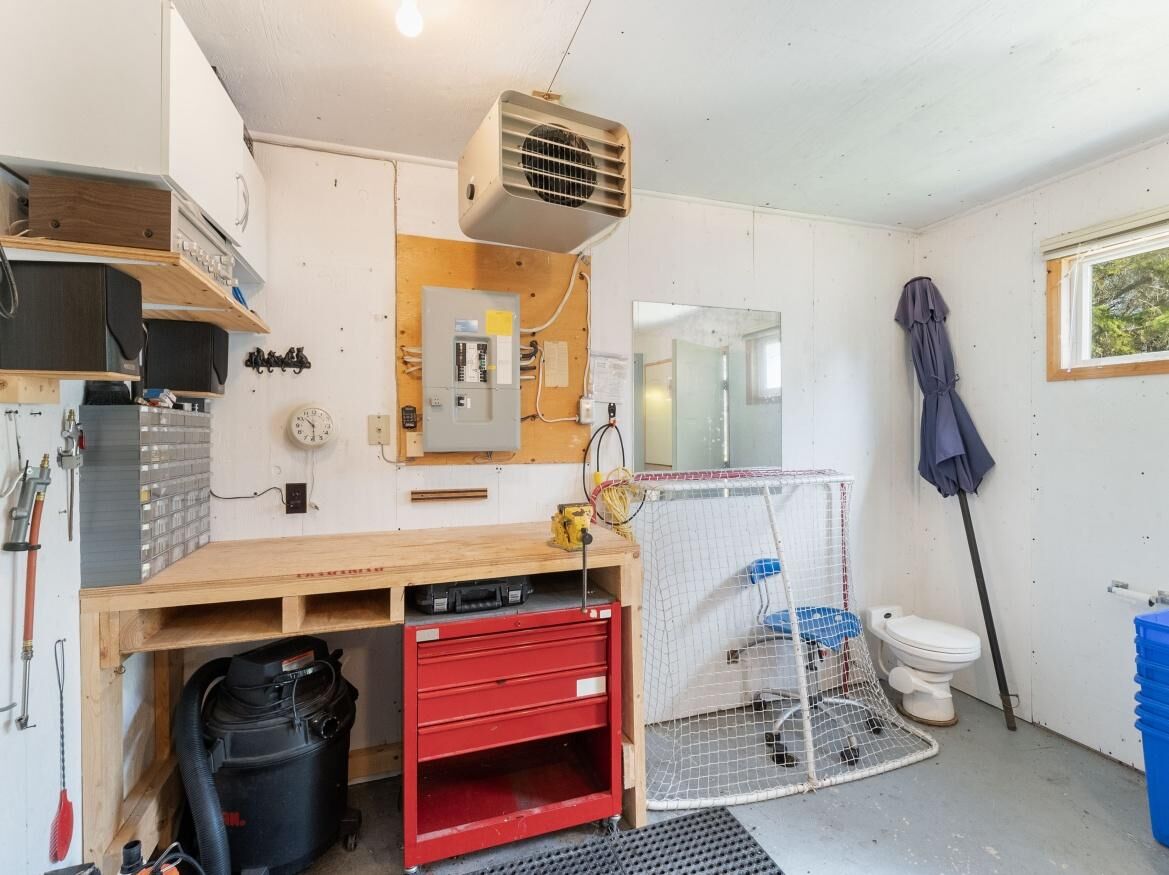 11 South Maple Drive, Manitoba R0E 1A0, 3 Bedrooms Bedrooms, 0 ,2 BathroomsBathrooms,Residential,Sold,0,1293 11 South Maple Drive, Manitoba R0E 1A0, 3 Bedrooms Bedrooms, 0 ,2 BathroomsBathrooms,Residential,Sold,0,1293
