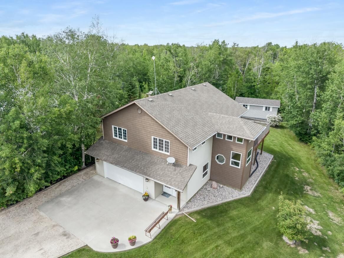 57 Black Bear Crescent, Manitoba R0E 1A0, 3 Bedrooms Bedrooms, 0 ,2 BathroomsBathrooms,Residential,Sold,0,1300 57 Black Bear Crescent, Manitoba R0E 1A0, 3 Bedrooms Bedrooms, 0 ,2 BathroomsBathrooms,Residential,Sold,0,1300