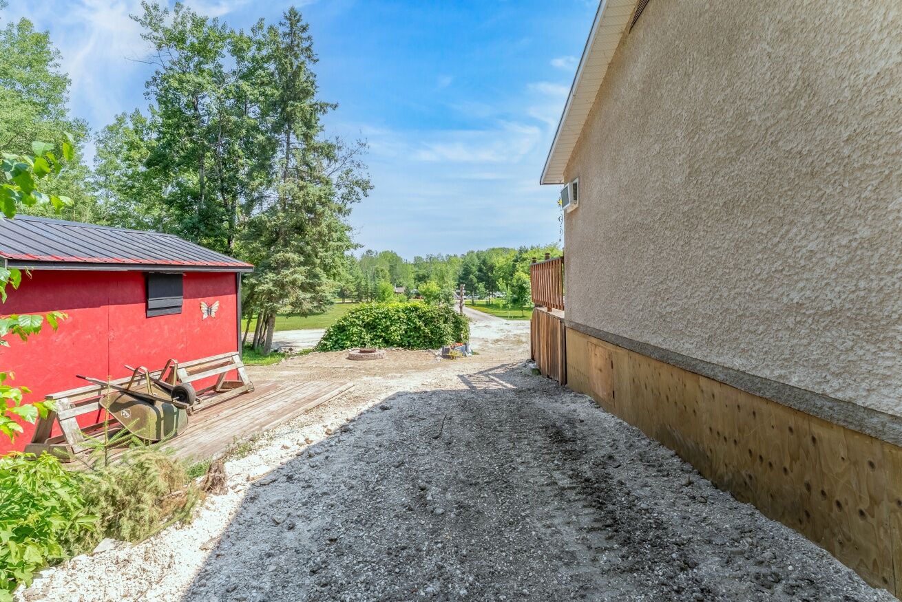 36 GEORGE, Manitoba R0E 1A0, 4 Bedrooms Bedrooms, 0 ,1 BathroomBathrooms,Residential,Sold,0,1304 36 GEORGE, Manitoba R0E 1A0, 4 Bedrooms Bedrooms, 0 ,1 BathroomBathrooms,Residential,Sold,0,1304